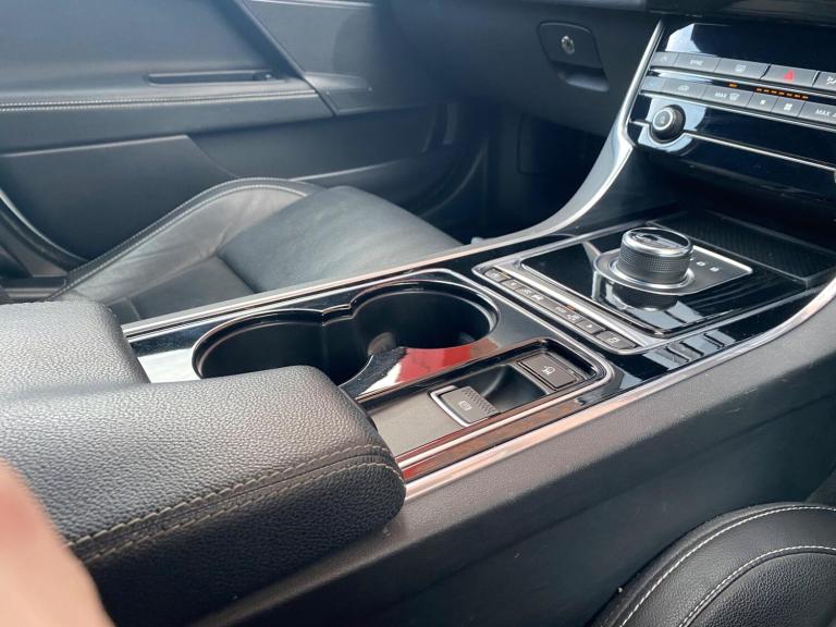 2016 Jaguar XE 2.0d R-Sport Auto Euro 6 (s/s) 4dr SALOON Diesel Automatic