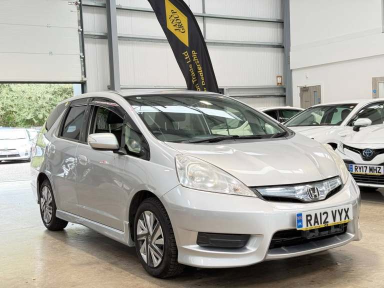 2012 Honda Fit Honda Fit Shuttle Hybrid Petrol Silver 2012 5 Seater  1.4L