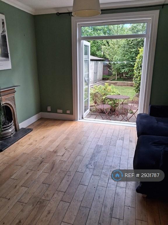 3 bedroom house in Saughtonhall Drive, Edinburgh, EH12 (3 bed) (#2931787)