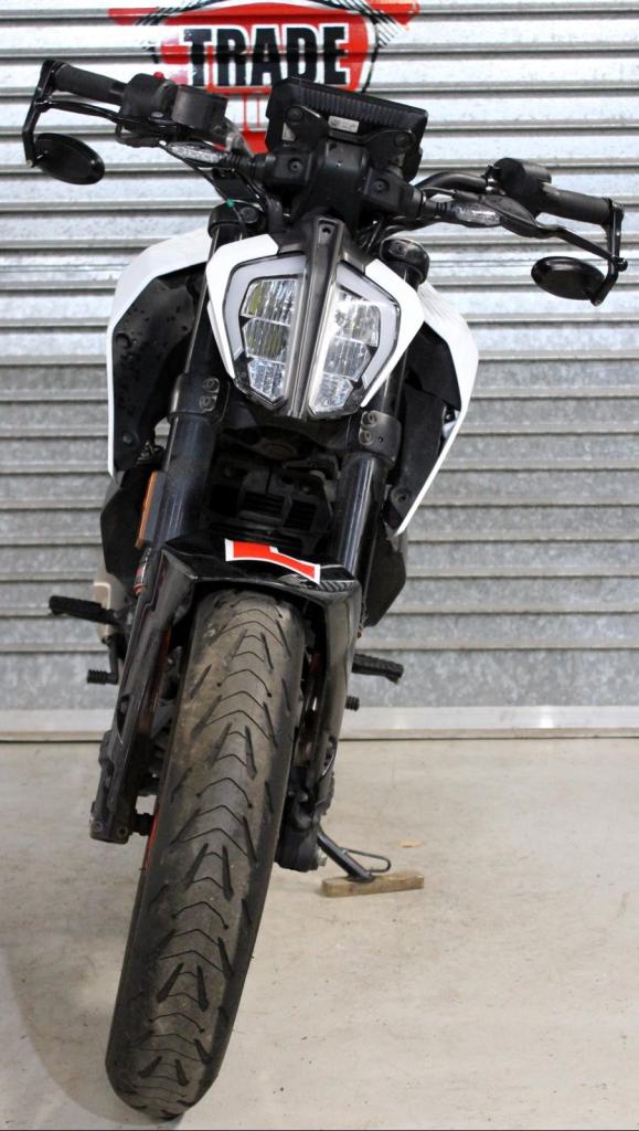 2024 73 KTM DUKE 125 ABS LEARNER LEGAL TRADE SALE 7K WHITE/ORANGE NEW MOT RIDES