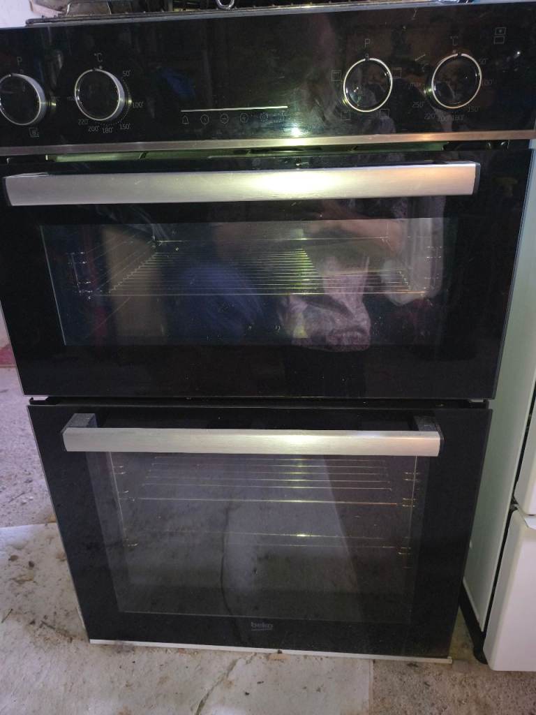 Beko Black Double Oven Cooker – Brand new not used 