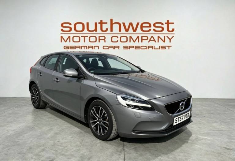 2018 Volvo V40 2.0 D2 Momentum Hatchback 5dr Diesel Manual Euro 6 (s/s) (120 ps) Hatchback Diesel...