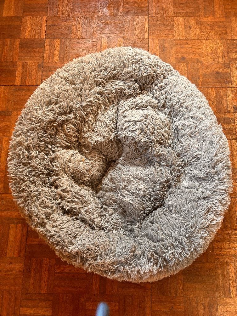 Dog bed soft grey fluffy doughnut washable 