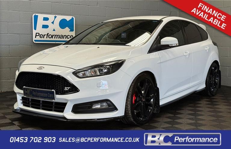 FORD FOCUS 2.0 T EcoBoost ST-3 White Manual Petrol 2017