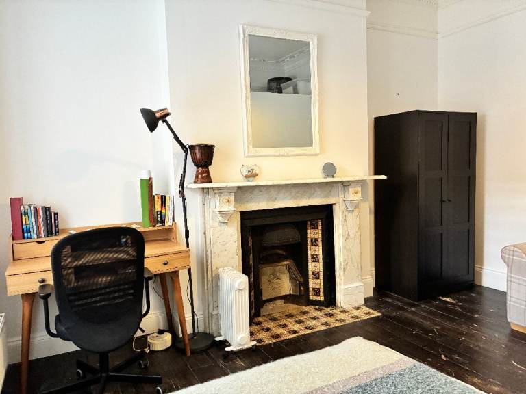 Large Double Room in Hastings