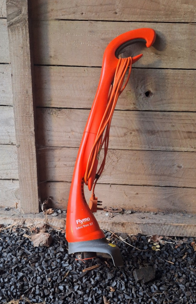 Electric Grass Trimmer Flymo Mini Trim ST 230W Cutting Width 21 cm