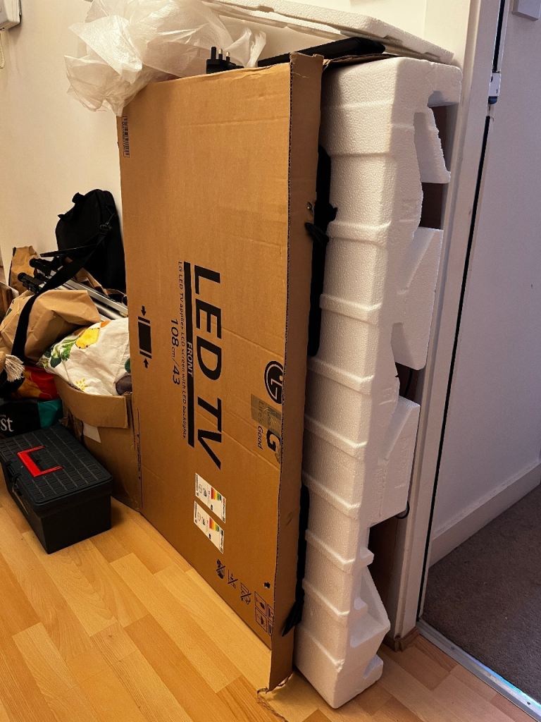 43” LG LED TV (power + remote included)