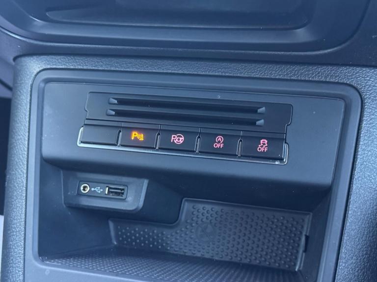 2015 Volkswagen Tiguan 2.0 TDI BlueMotion Tech R-Line DSG 4WD Euro 6 (s/s) 5dr ESTATE Diesel Auto...