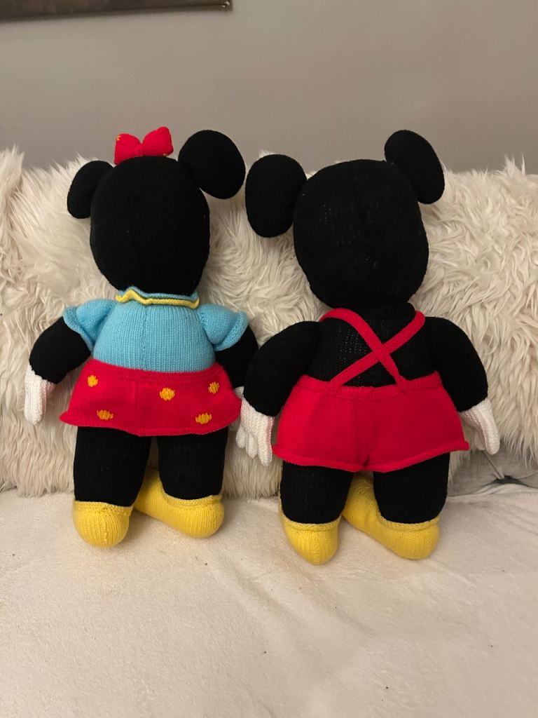 Knitted Minnie and Micky Mouse