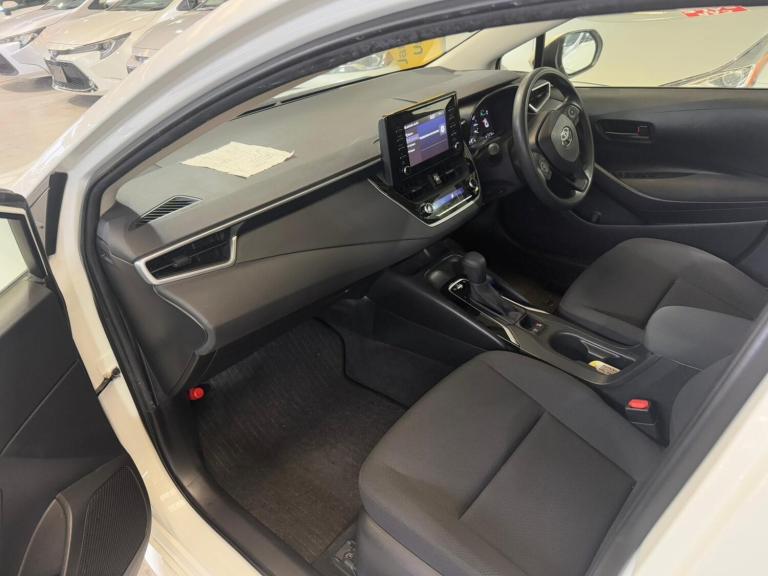 2020 Toyota Prius 1 790 CC TOYOTA COROLLA TOURING Hybrid