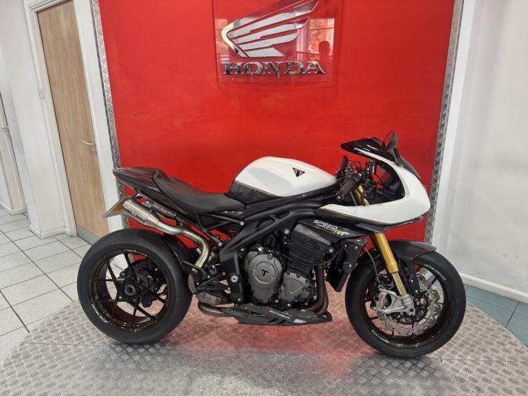 2023 '72' Triumph Speed Triple RR Thornton Hundr