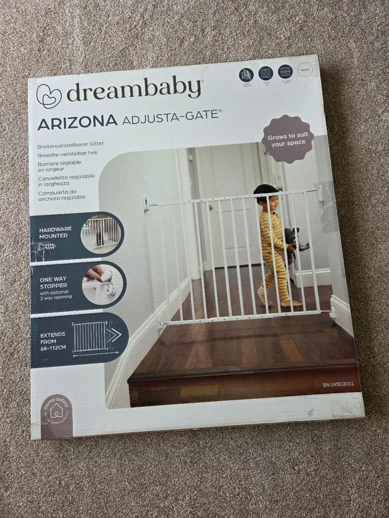 Dreambaby Arizona Adjusta-Gate – White, Brand New in Box