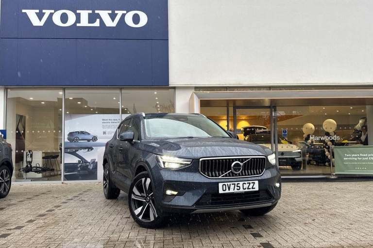 image for 2025 Volvo XC40 2.0 B4 MHEV Ultra Bright SUV 5dr Petrol Hybrid DCT Auto Euro 6 (s/s) (197 p ESTAT...