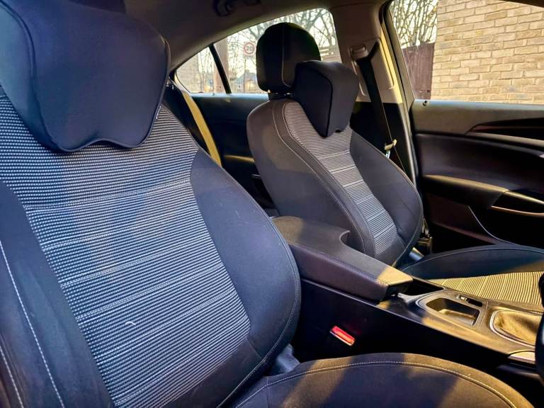 Vauxhall, INSIGNIA, Hatchback, 2017, Manual, 1956 (cc), 5 doors