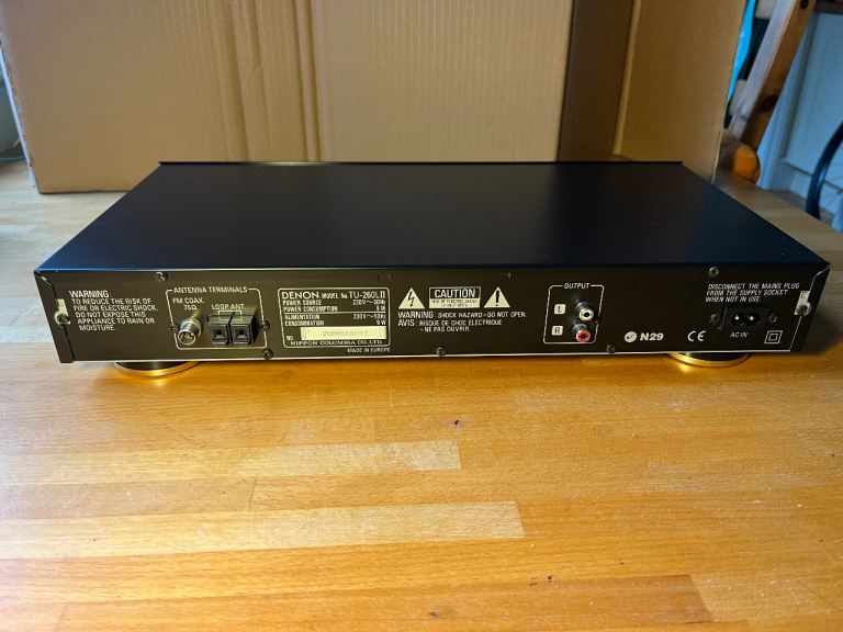 DENON TU-260L mk2 Stereo FM MW LW Radio