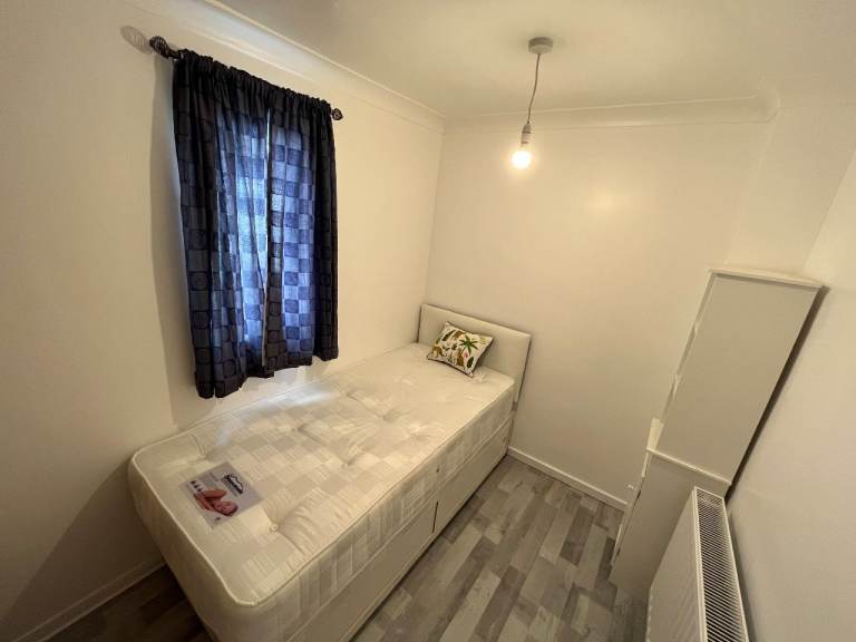 Furnished Single Room - Bills Inc - ML1 4SY (Motherwell, Holytown)