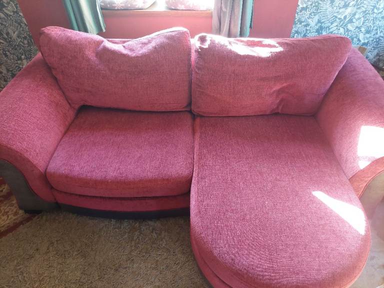 Free - DFS Red Fabric Corner Sofa with Chaise – Fair Condition
