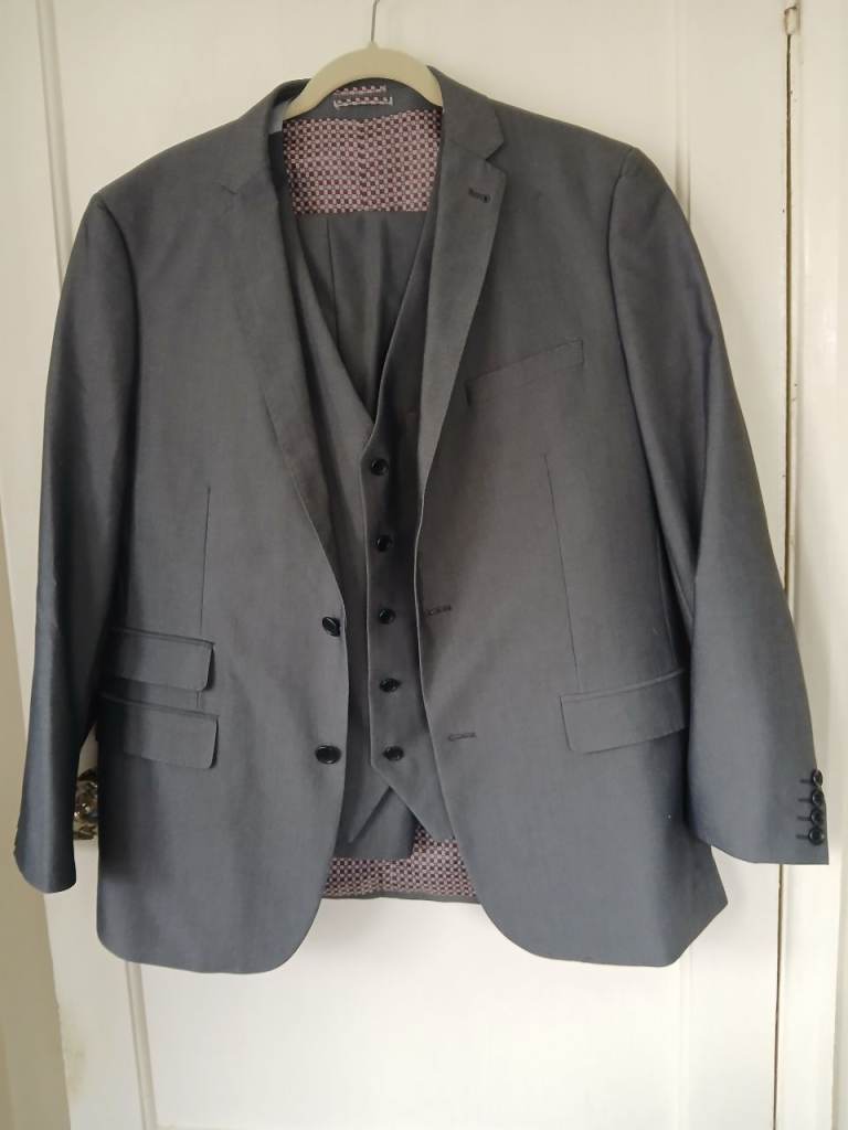 Mens tailored 3 piece suit