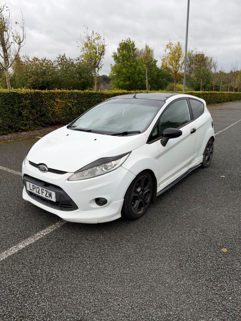 Ford, FIESTA, Hatchback, 2012, Manual, 1596 (cc), 3 doors