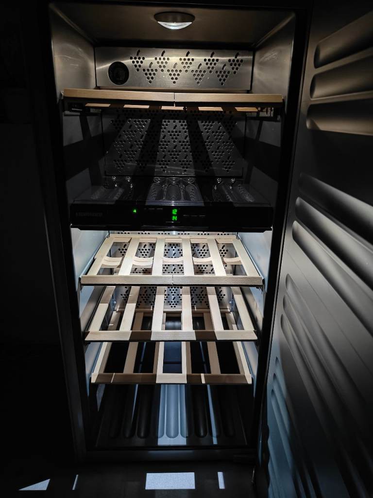 Liebherr Vinidor WTI2050 Integrated Dual-Zone Wine Cooler