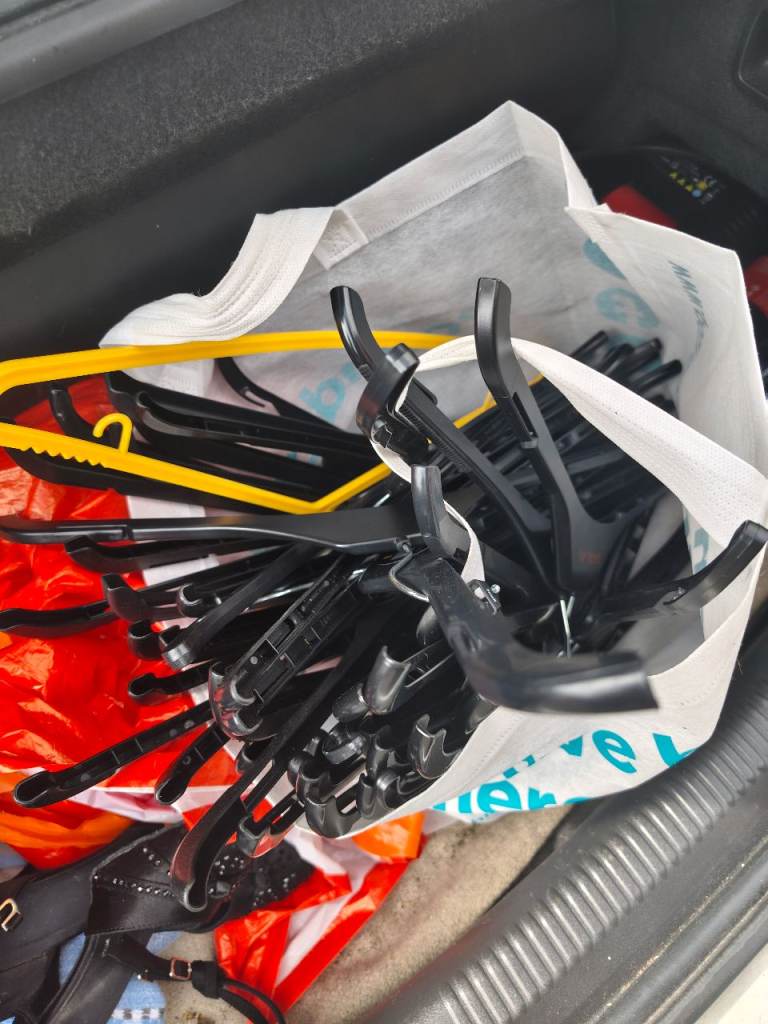 Hangers – Good Condition - TEXT ONLY