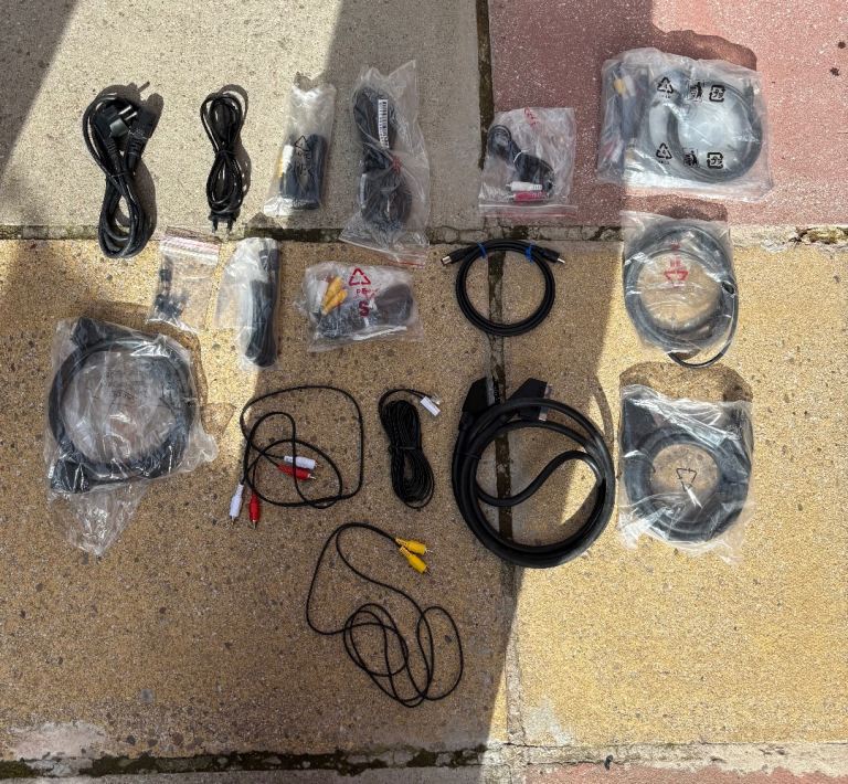 Audio Leads Job Lot