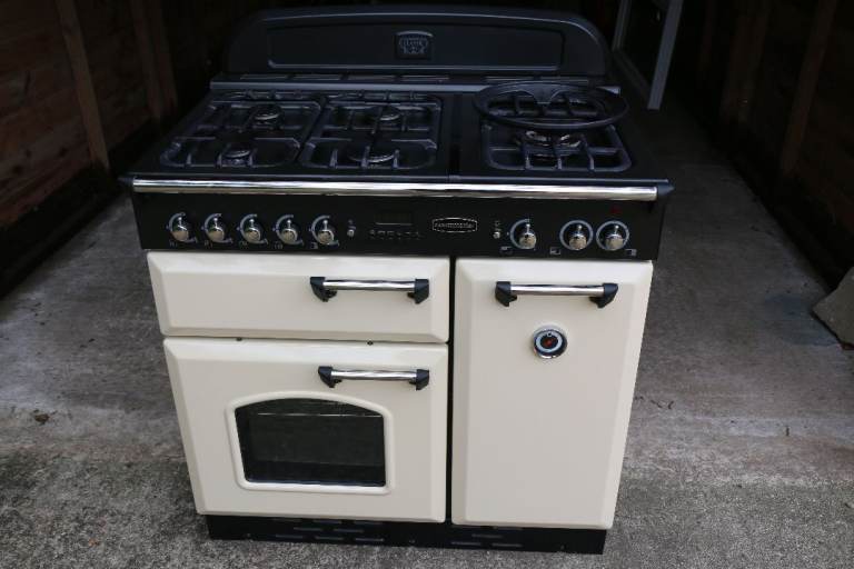 Rangemaster Classic 90 Dual Fuel Range Cooker Cream & Black