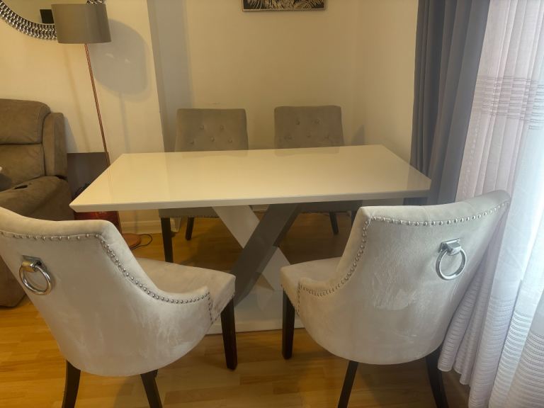 Modern White Dining Table and 4 Grey Velvet Chairs – Good Condition