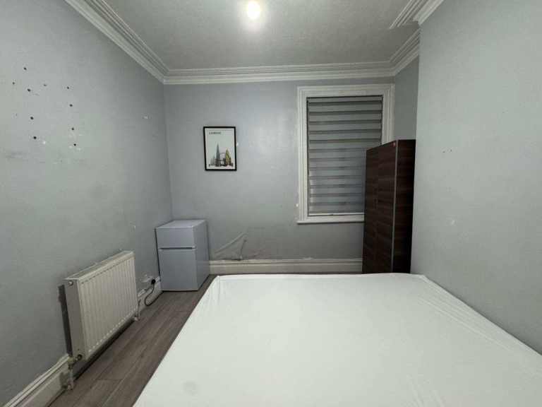 image for DOUBLE ROOM AVAILABLE NOW BRUCE GROVE, N17 – 3 minutes from station