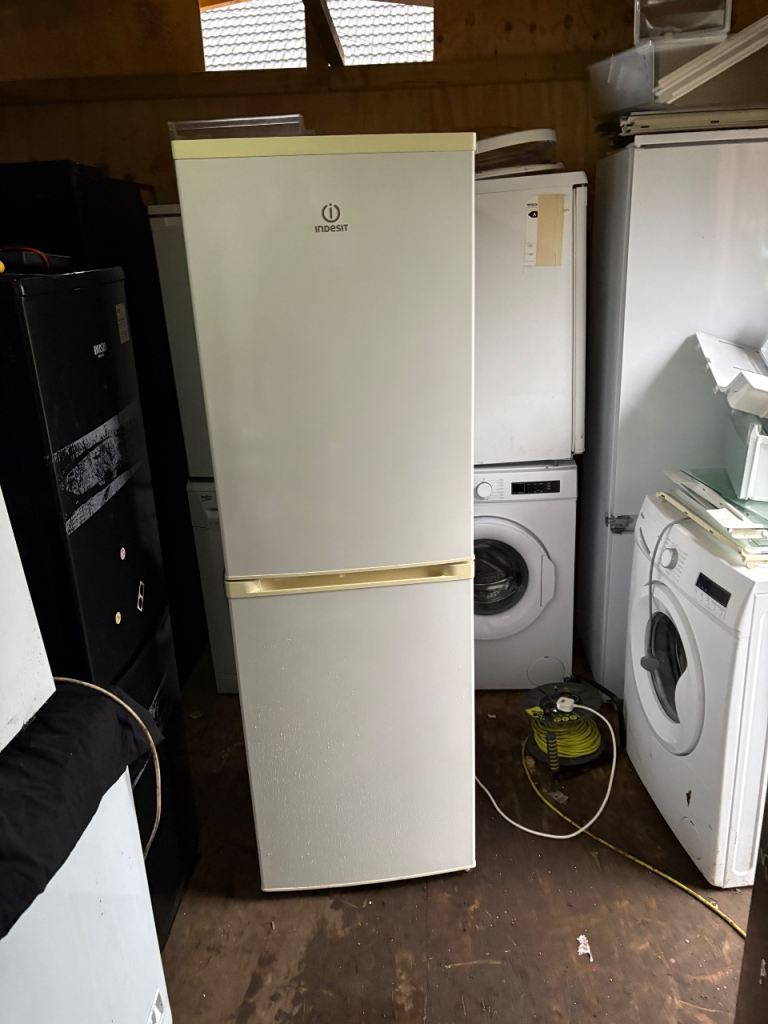 Indesit fridge freezer—free delivery 