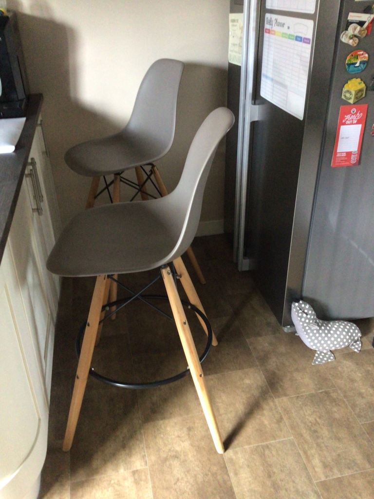 Breakfast Bar chairs or Barstools