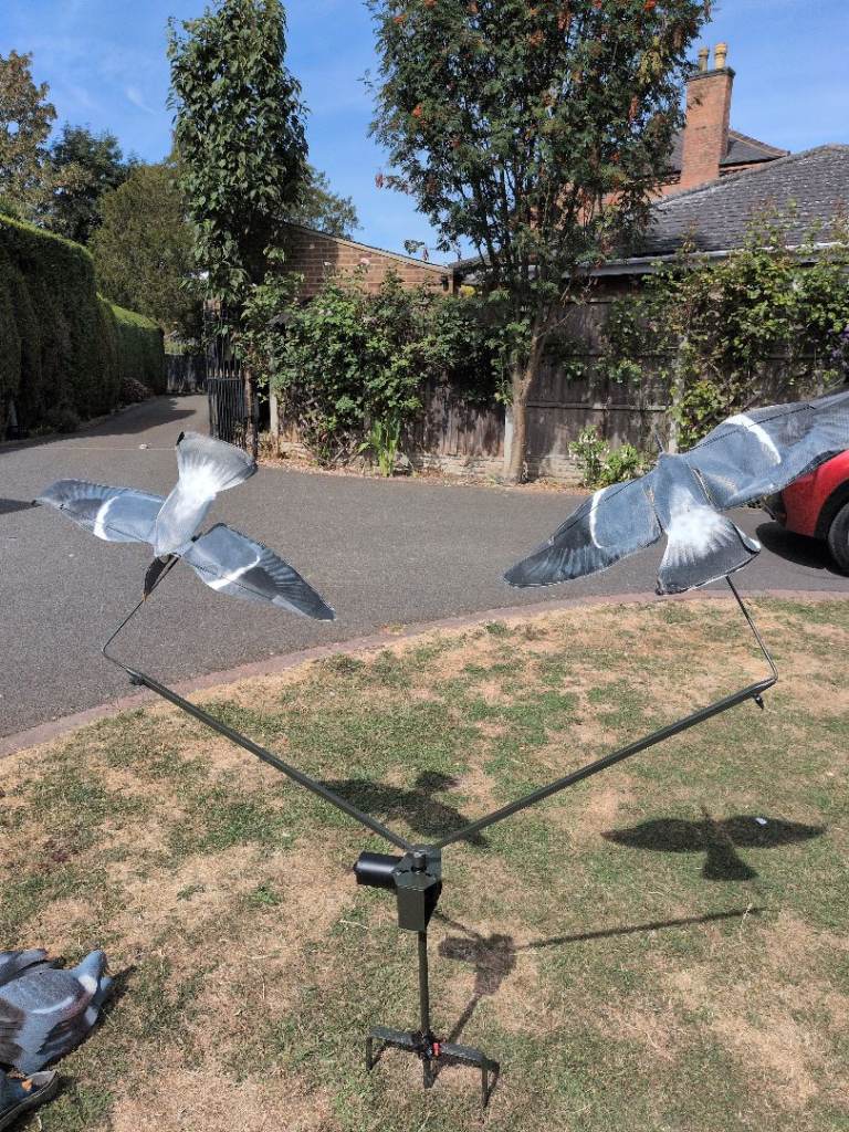 Rotary Pigeon Decoy Machine - Good Condition