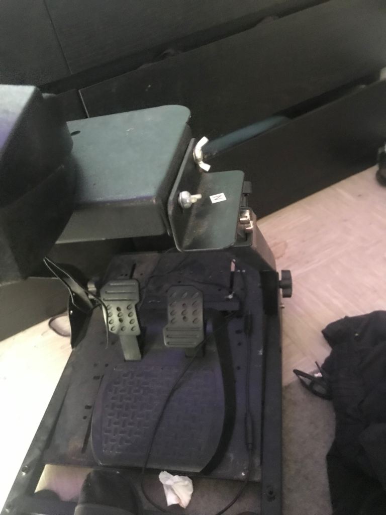gaming steering wheel and pedals