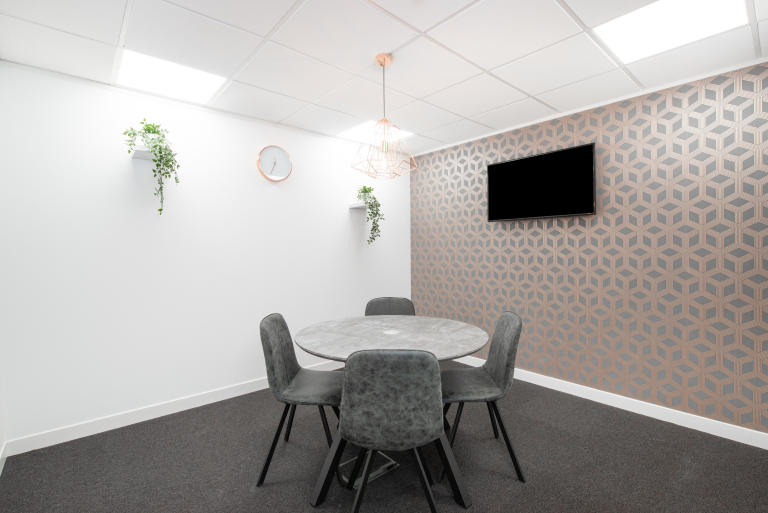 Cardiff - CF240EB \ Flexible Office Space with 4 Desks