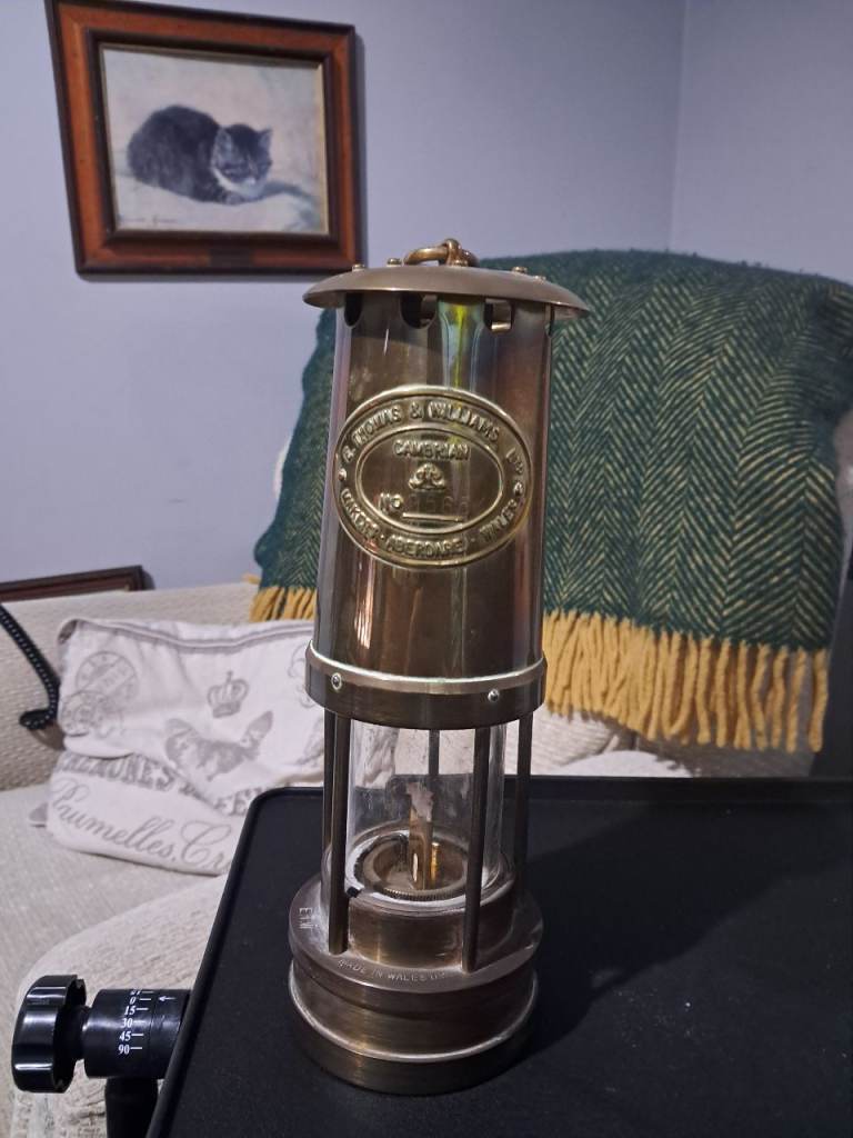 Antique Welsh miners Lamp In Excellent Condition Solid Brass and Very Clean