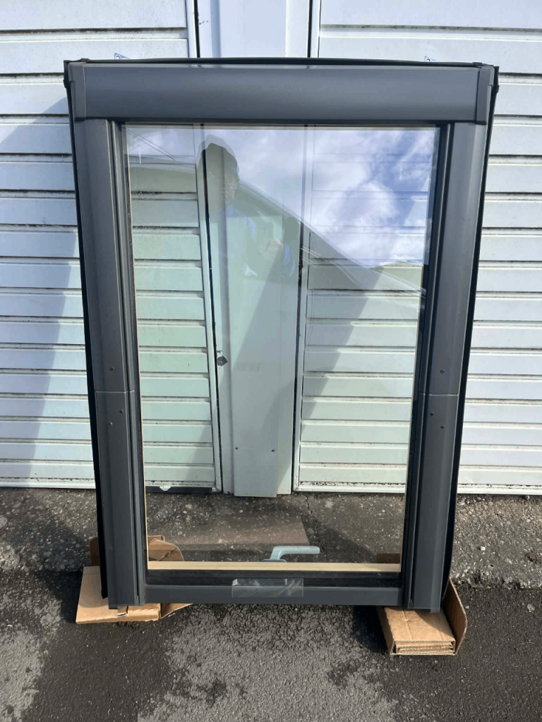 Site Standard Aluminium alloy Centre pivot Roof window, (H)1180mm (W)780mm