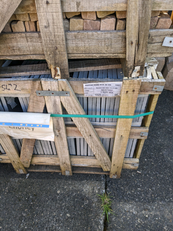 MARSHALLS BLACK LIMESTONE PAVING PROJECT PACK 17.54m2