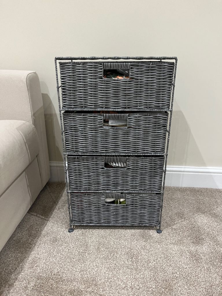 Grey Wicker Storage Unit with 4 Drawers – Good Condition