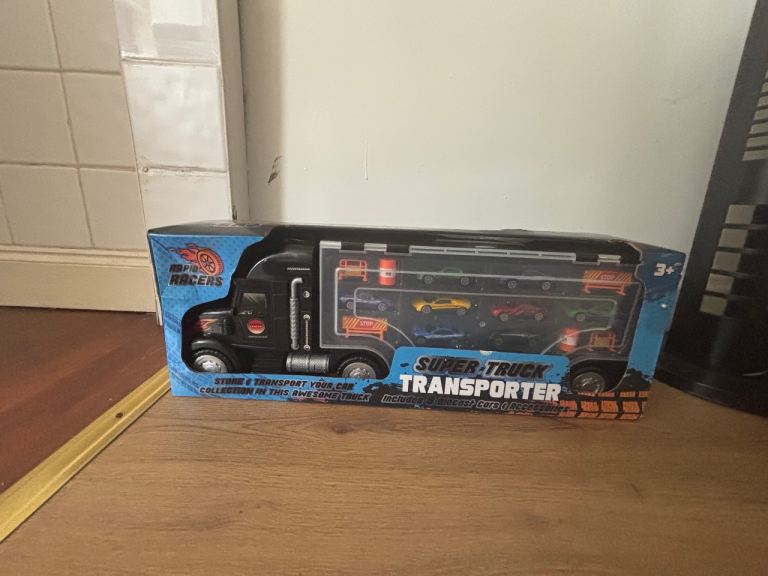 Brand New Rapid Racers Super Truck Transporter – Includes 8 Die-Cast Cars & AccessorieS