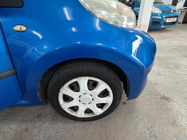 2009 Peugeot 107 1.0 Urban 5dr 2-Tronic HATCHBACK Petrol Automatic