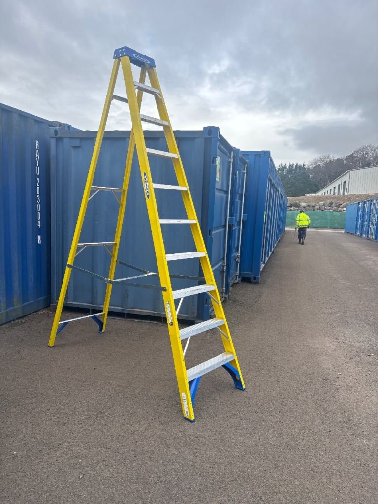 10 tread step ladder