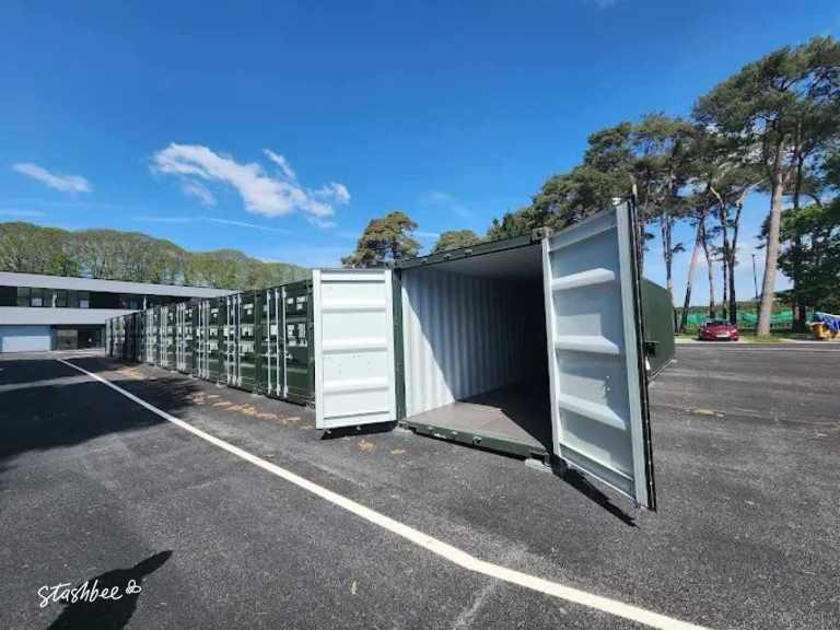 Shipping Container to rent in Chichester (PO18) | Stashbee