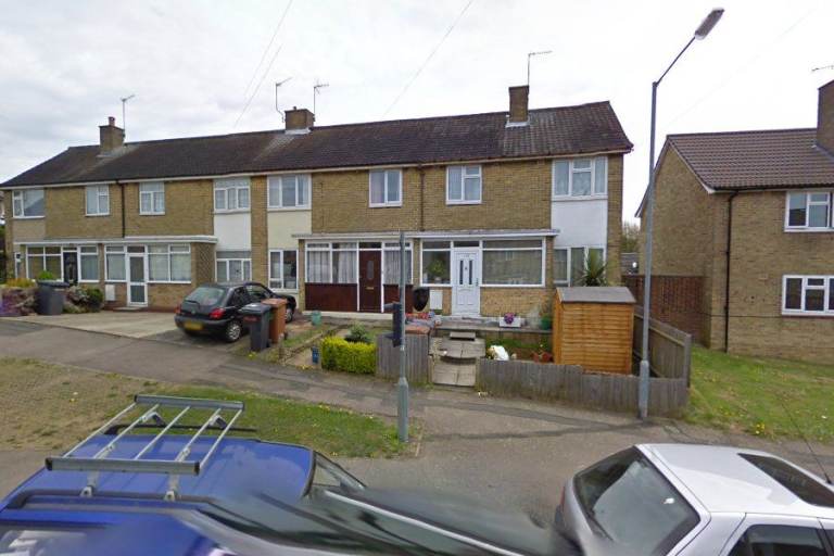 Flat 6, 114 Chace Avenue, EN6 5NP - STUDIO FLAT AVAILABLE IMMEDIATELY!