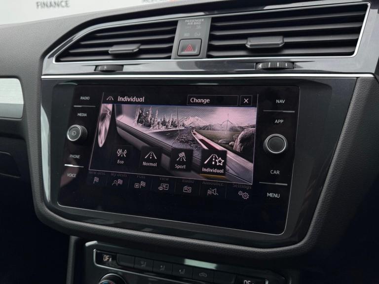 2019 Volkswagen Tiguan 2.0 TDI SE Navigation DSG 4Motion Euro 6 (s/s) 5dr ESTATE Diesel Automatic