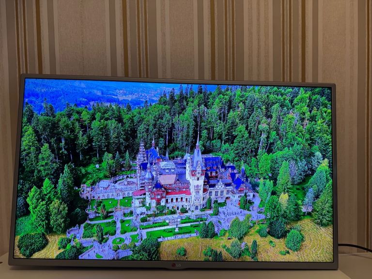 LG 39LB580V 39-inch Full HD LED Smart TV, Good Condition (IPS panel)
