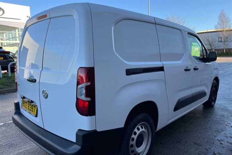 2022 Vauxhall Combo 1.5 Turbo D 2300 Dynamic Panel Van 6dr Diesel Manual L2 H1 Euro 6 (100 ps) Pa...