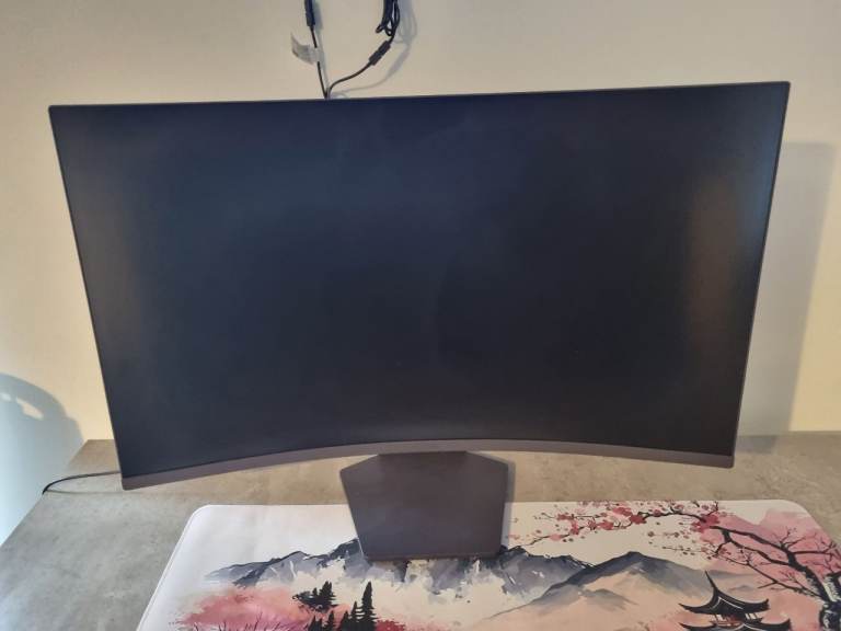 32-inch Curved Gaming Monitor 1440p 180hz 1ms LG 32GS60QC-B 