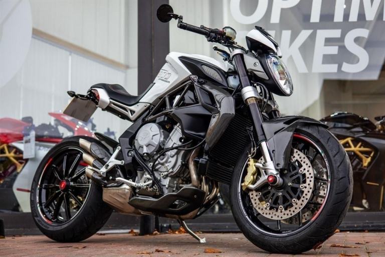 MV Agusta Brutale LOW MILES ! CARBON ! STUNNING