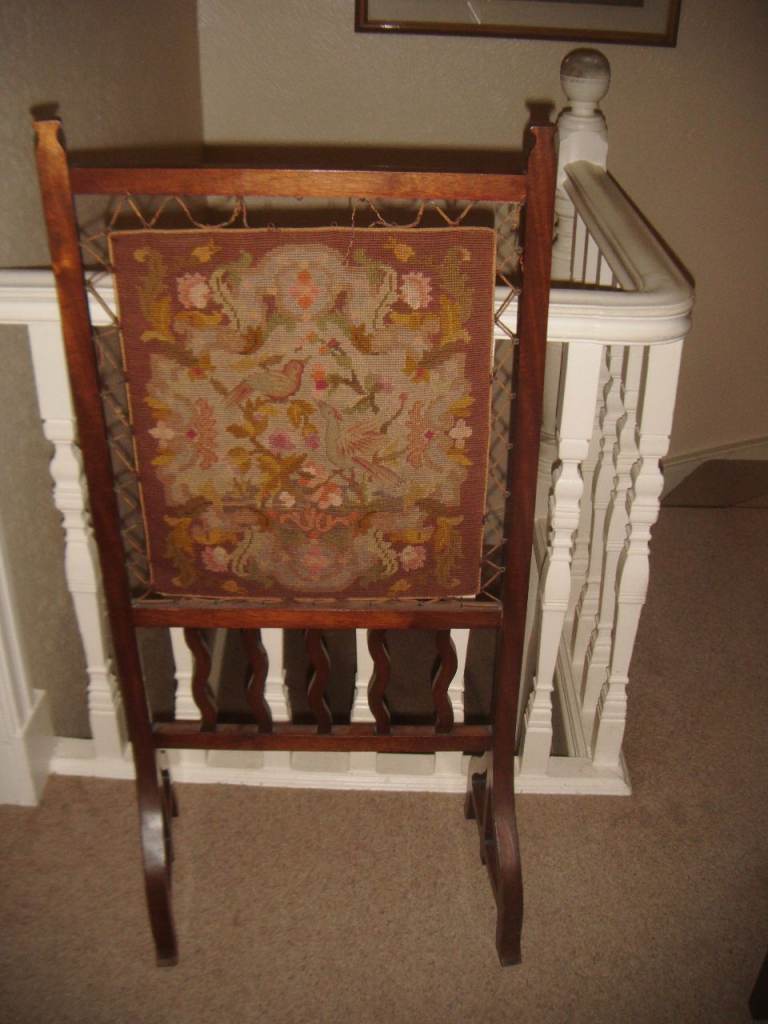 Wood - Oak? / Walnut?