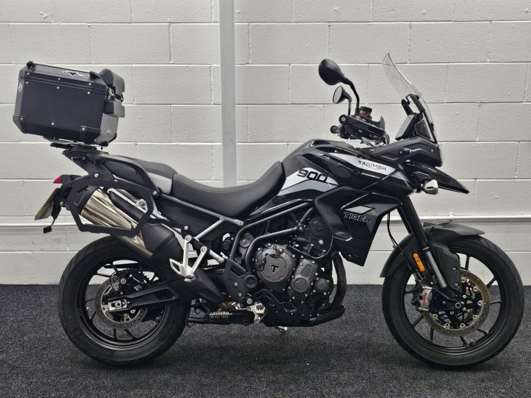 TRIUMPH TIGER 900 GT PRO ** READY TO GO! - 1 OWNER BIKE - FULL HISTORY **